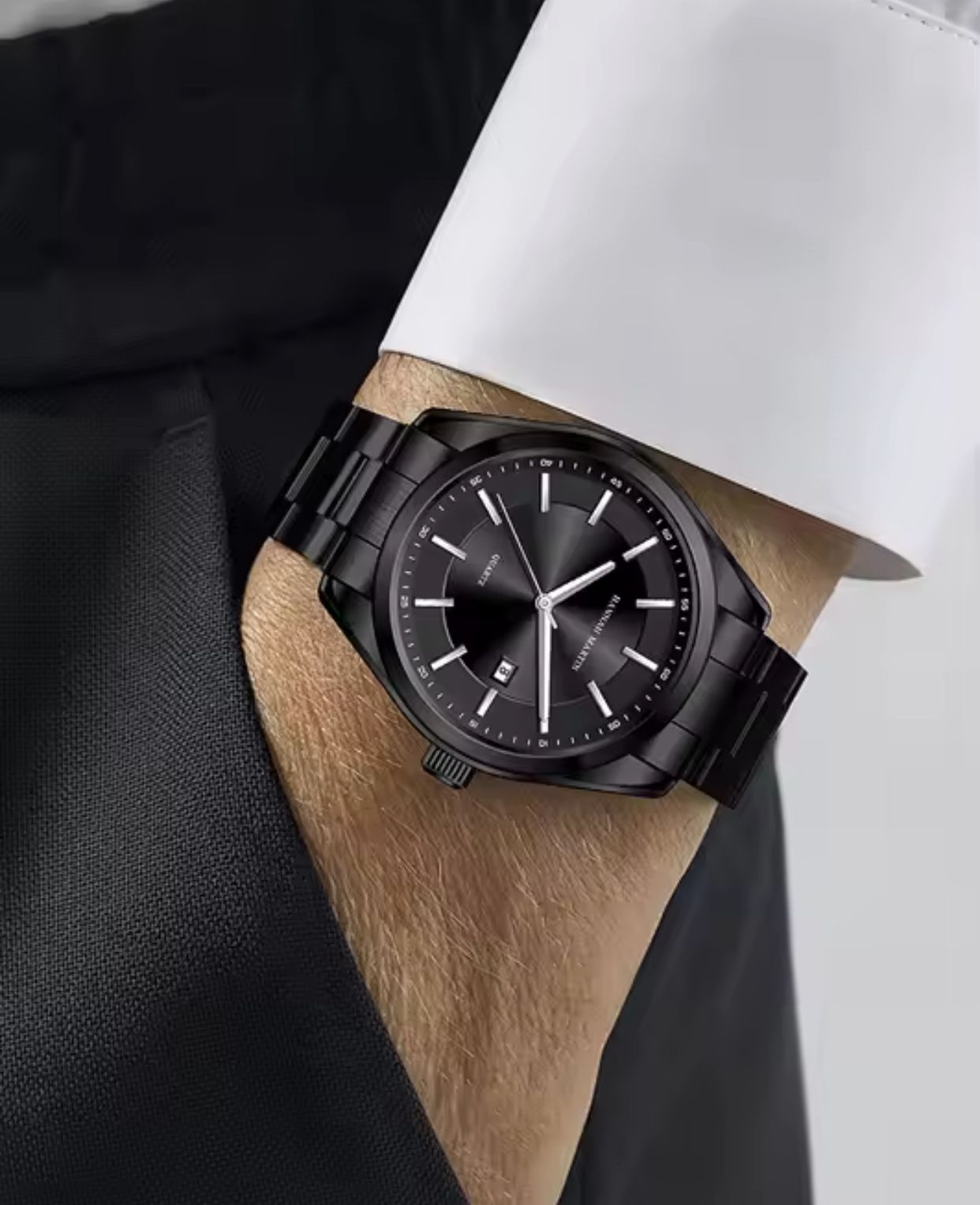 Hannah Martin 1381 Stainless Steel Water Resistant Men's Watch - Black